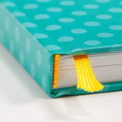 Livres-couverture-rigide