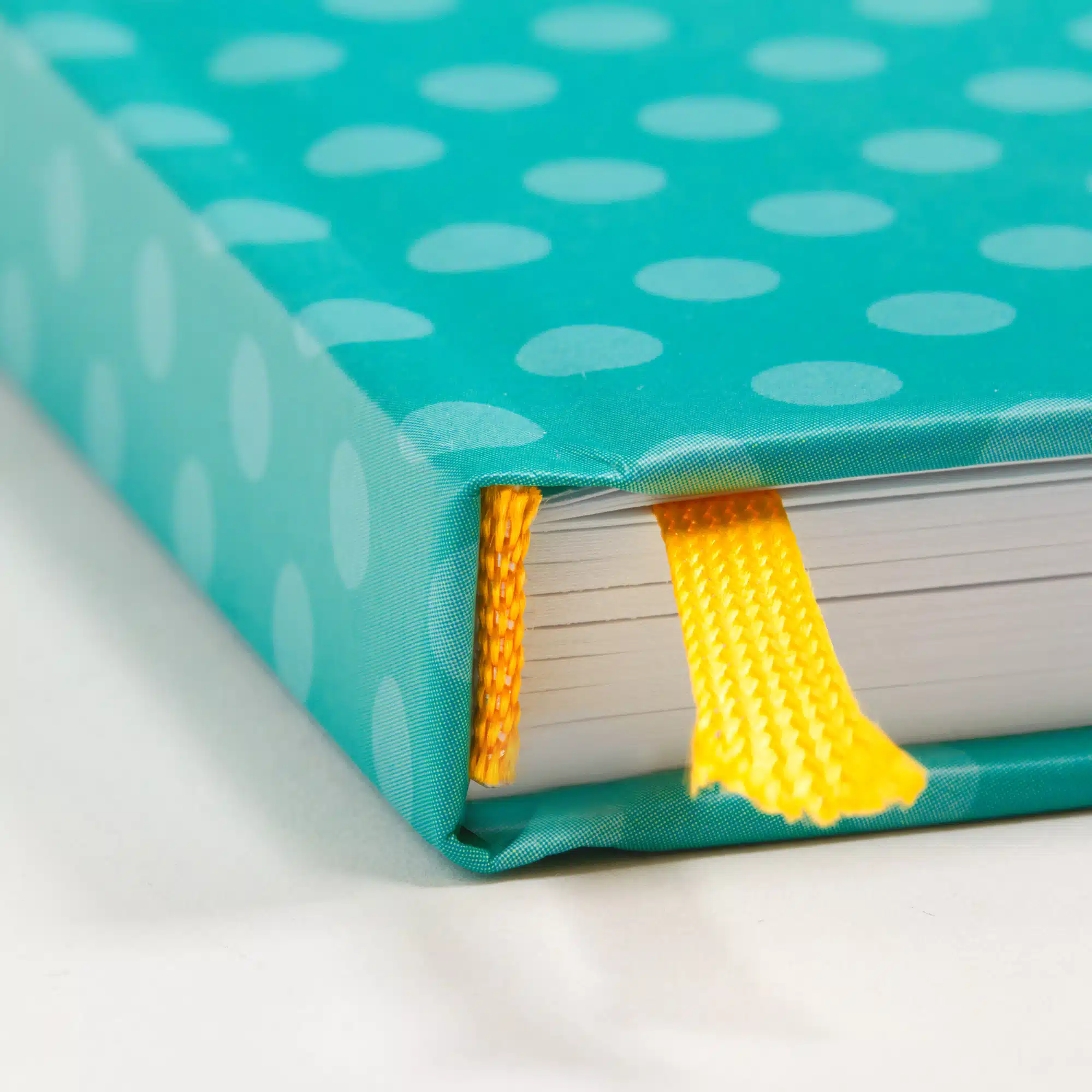 Livres à couverture rigide Livres-couverture-rigide