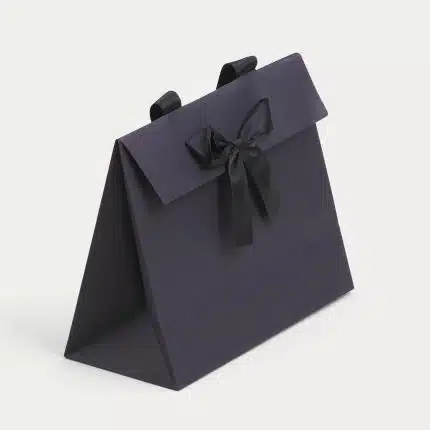 Sacs cadeaux en papier avec ruban Sacs cadeaux en papier avec ruban