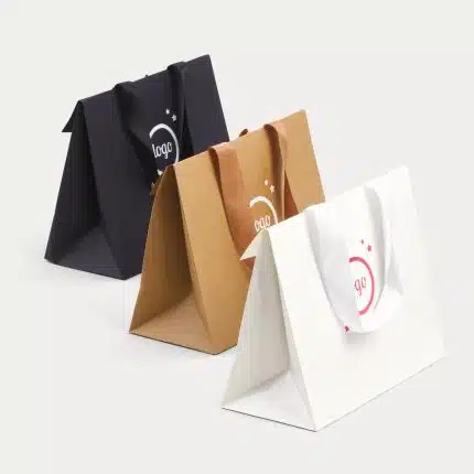 Sacs cadeaux en papier avec ruban