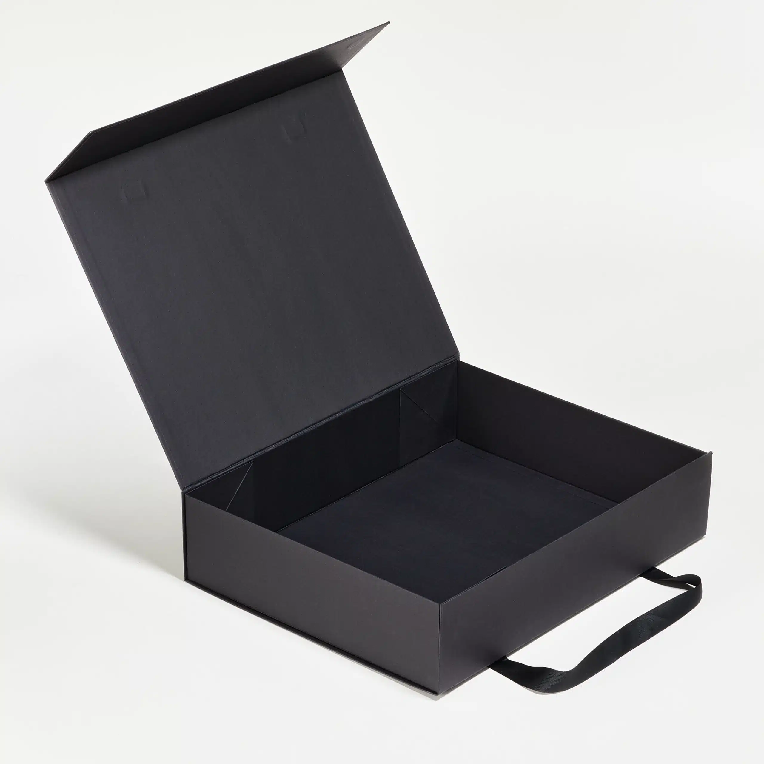 Boîtes à fermeture aimantée avec anses Boîtes à fermeture aimantée avec anses