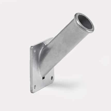 Supports pour drapeau mural